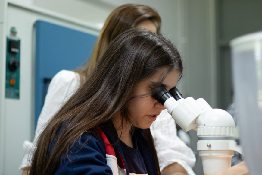 Alunos do Colégio Salesiano conhecem laboratórios da Embrapa em Aracaju