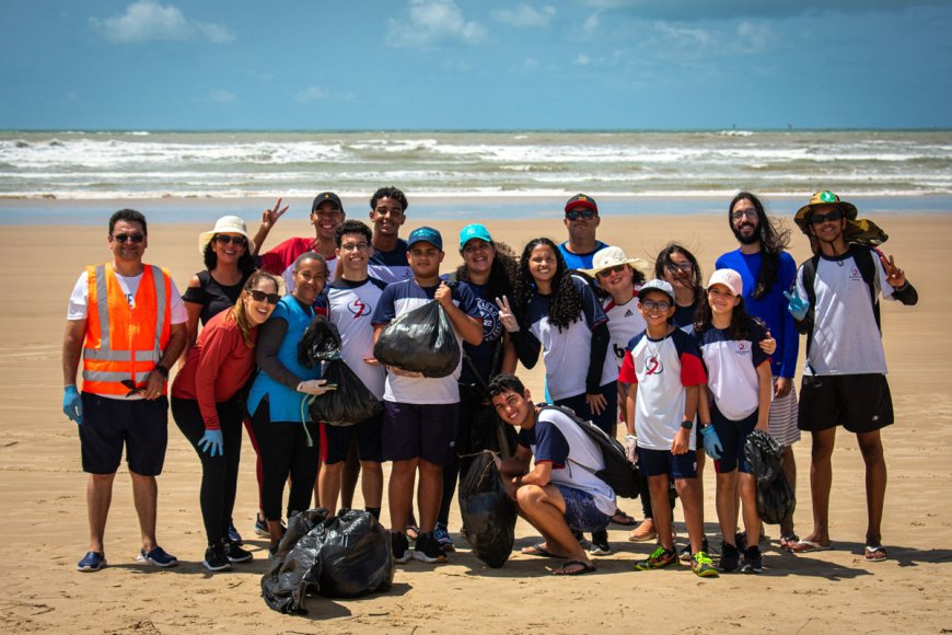 Salesiano Aracaju participa de mutirão de Limpeza de praias realizado pela Fundação Mamíferos Aquáticos