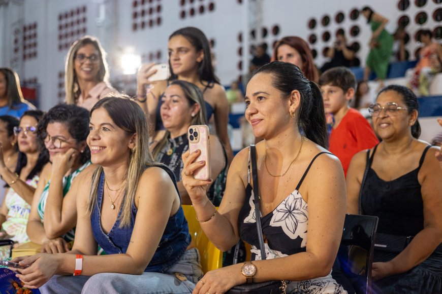 Emoção e carinho marcam o Dia das Mães no Colégio Salesiano Aracaju