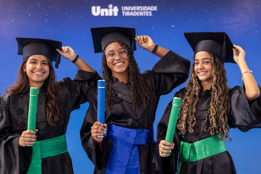 Feira das Profissões aproxima alunos da carreira universitária