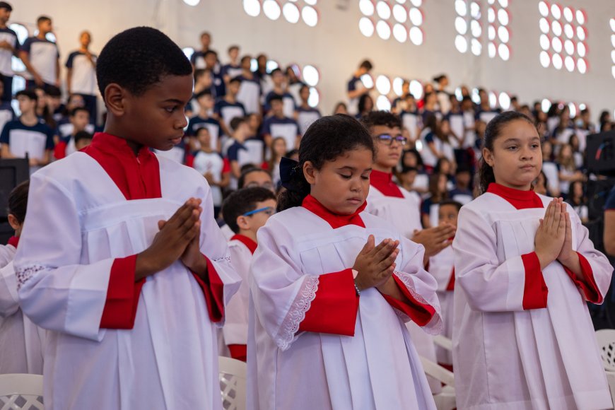 Colégio Salesiano celebra a festa de Nossa Senhora Auxiliadora 