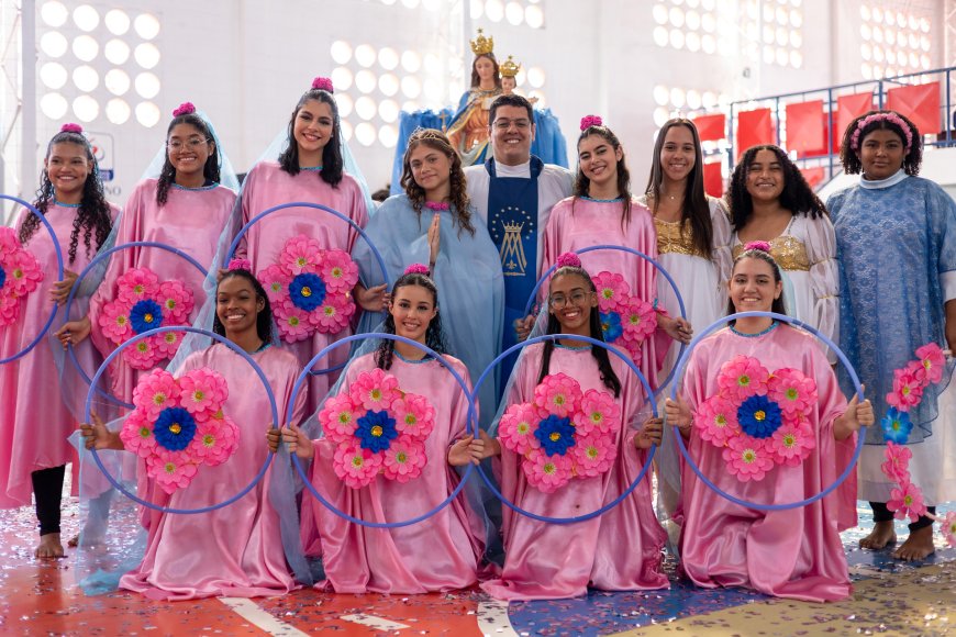 Colégio Salesiano celebra a festa de Nossa Senhora Auxiliadora 