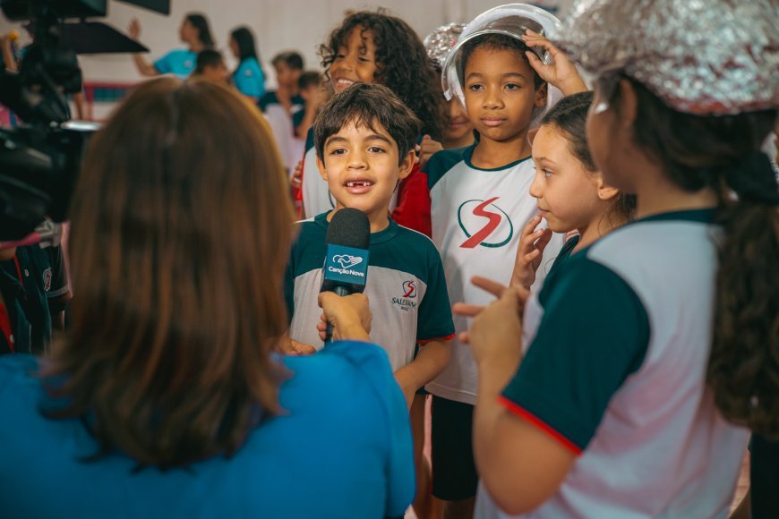 Salesiano Aracaju explora o universo em Planetário Móvel